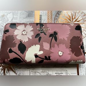 NWOT Kate Spade Floral Wallet